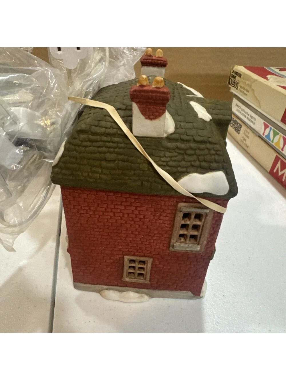 Department 56 Dickens' Village M Fezziwig's Warehouse 1986, retired 1995